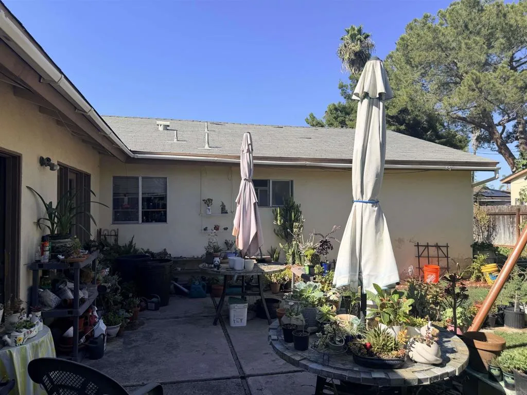 2016 Avenida Del Diablo, Escondido, CA 92029 2016 Avenida Del Diablo, Escondido, CA 92029