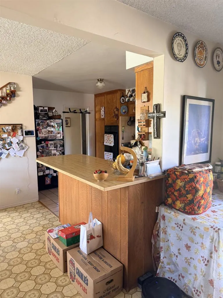 2016 Avenida Del Diablo, Escondido, CA 92029 2016 Avenida Del Diablo, Escondido, CA 92029
