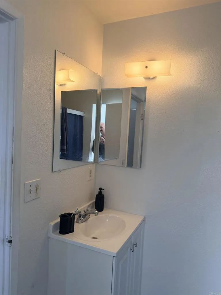 2016 Avenida Del Diablo, Escondido, CA 92029 2016 Avenida Del Diablo, Escondido, CA 92029