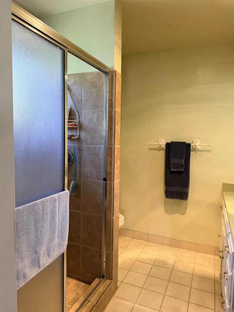 2016 Avenida Del Diablo, Escondido, CA 92029 2016 Avenida Del Diablo, Escondido, CA 92029
