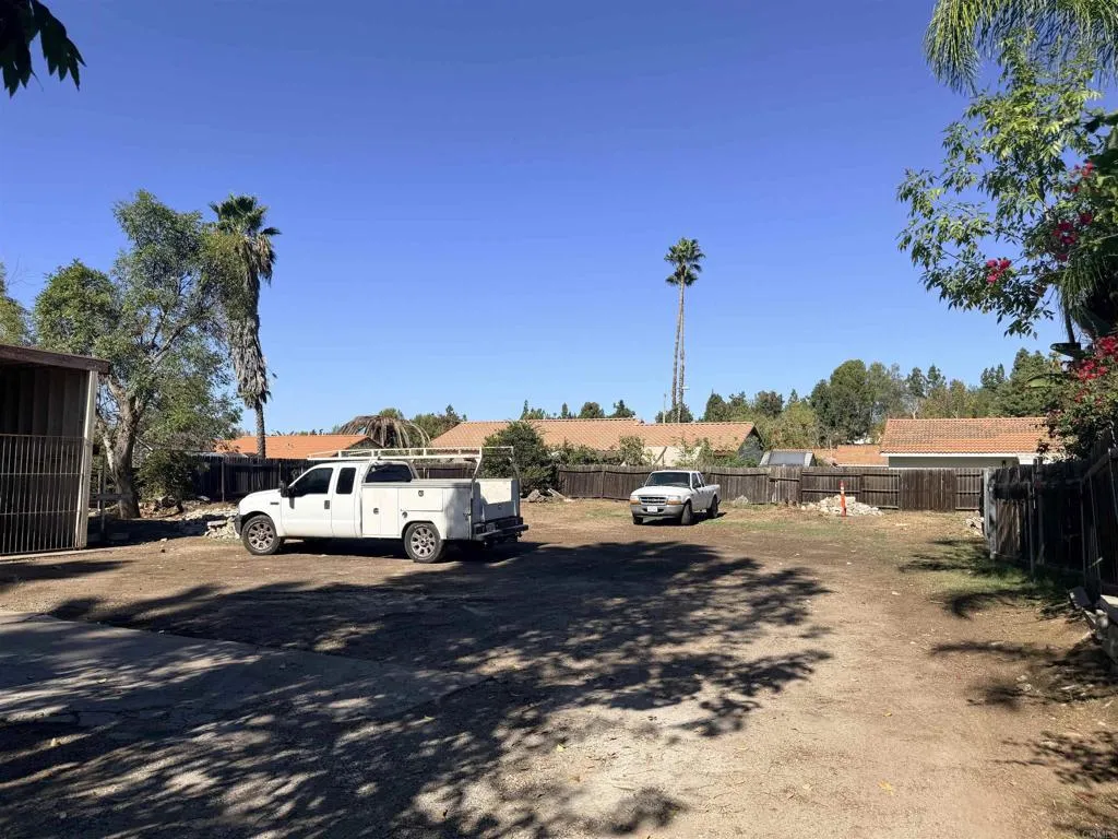 2016 Avenida Del Diablo, Escondido, CA 92029 2016 Avenida Del Diablo, Escondido, CA 92029