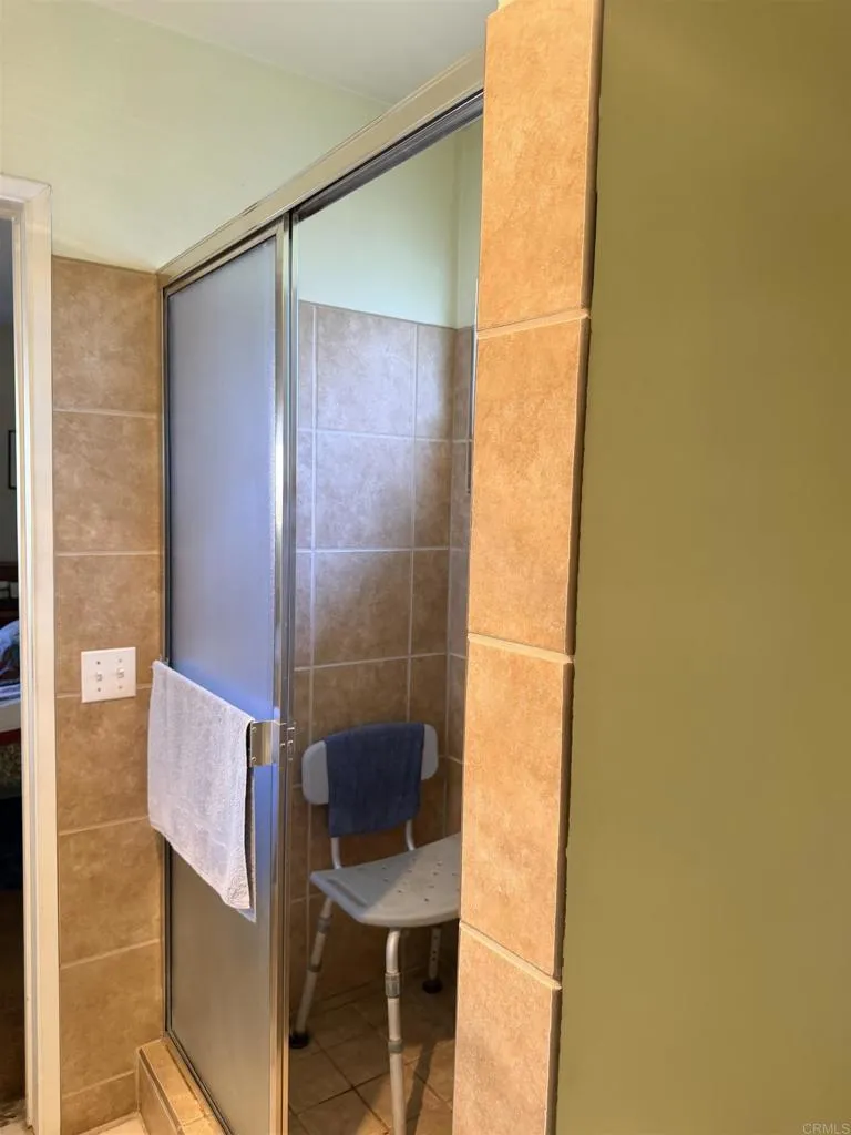 2016 Avenida Del Diablo, Escondido, CA 92029