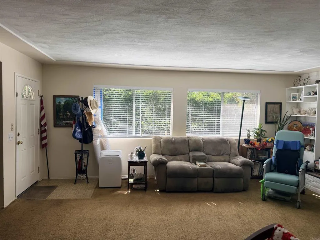 2016 Avenida Del Diablo, Escondido, CA 92029 2016 Avenida Del Diablo, Escondido, CA 92029