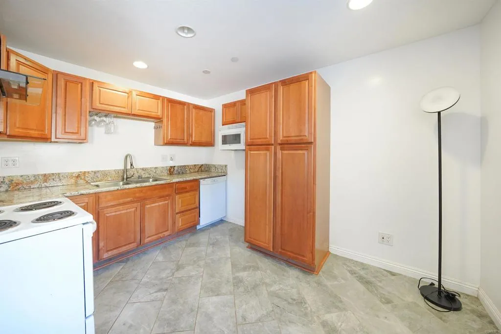 25928 E Old Juian Highway, Ramona, CA 92065 25928 E Old Juian Highway, Ramona, CA 92065