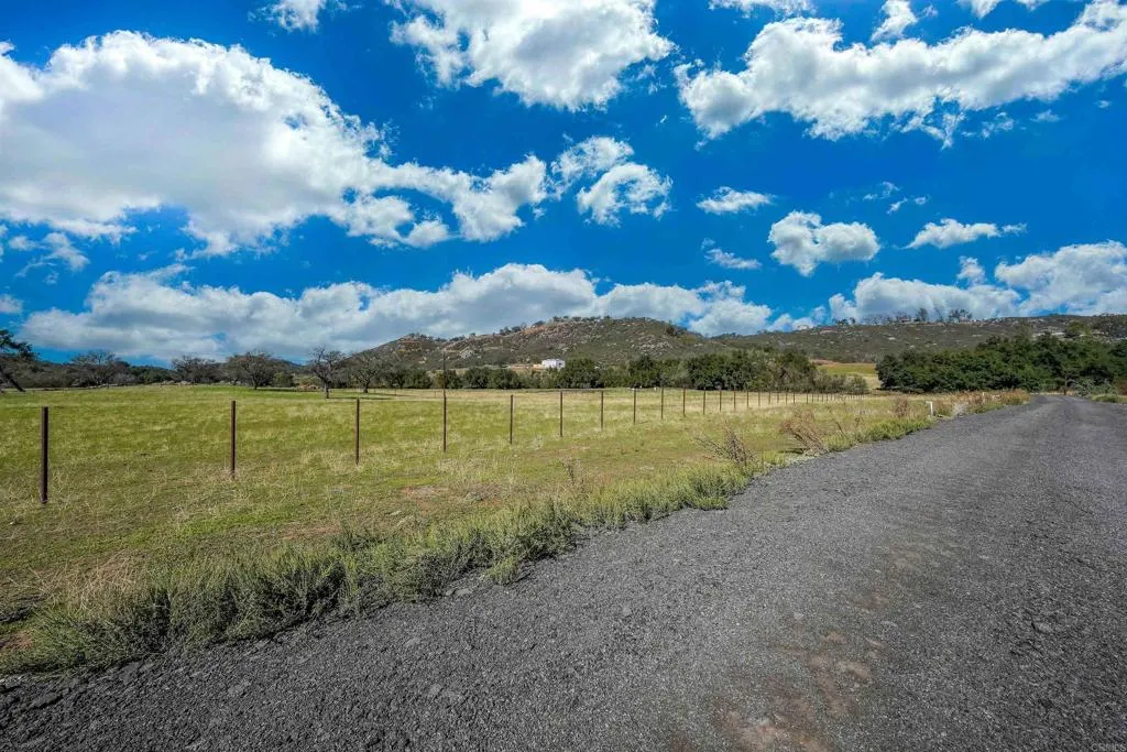 25928 E Old Juian Highway, Ramona, CA 92065 25928 E Old Juian Highway, Ramona, CA 92065