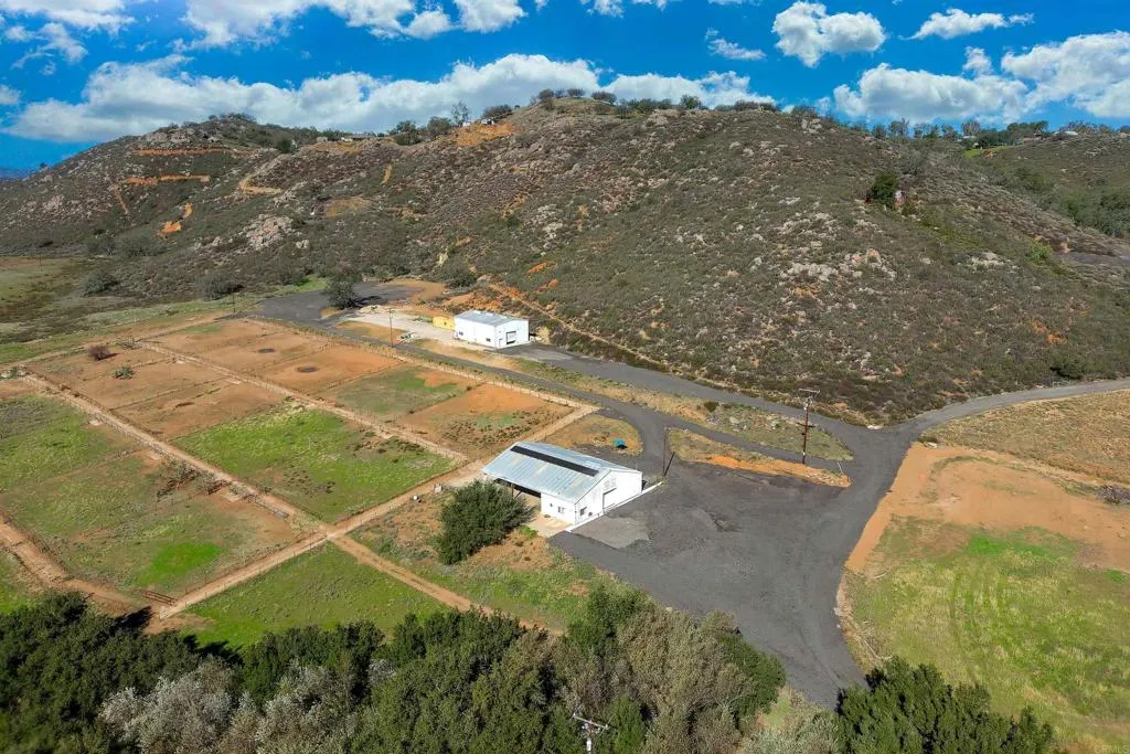 25928 E Old Juian Highway, Ramona, CA 92065 25928 E Old Juian Highway, Ramona, CA 92065