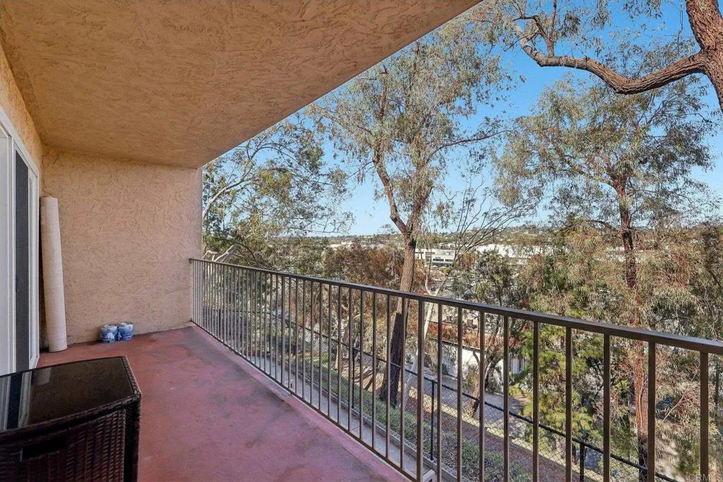 2330 Hosp Way, #204, Carlsbad, CA 92008 2330 Hosp Way, #204, Carlsbad, CA 92008