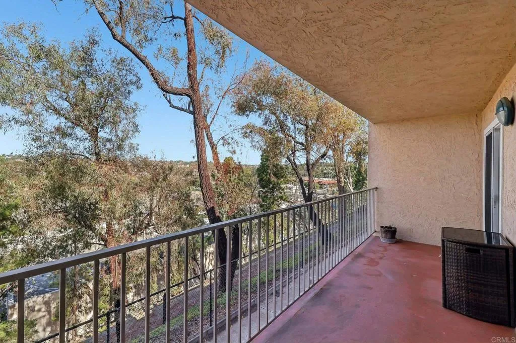 2330 Hosp Way, #204, Carlsbad, CA 92008 2330 Hosp Way, #204, Carlsbad, CA 92008