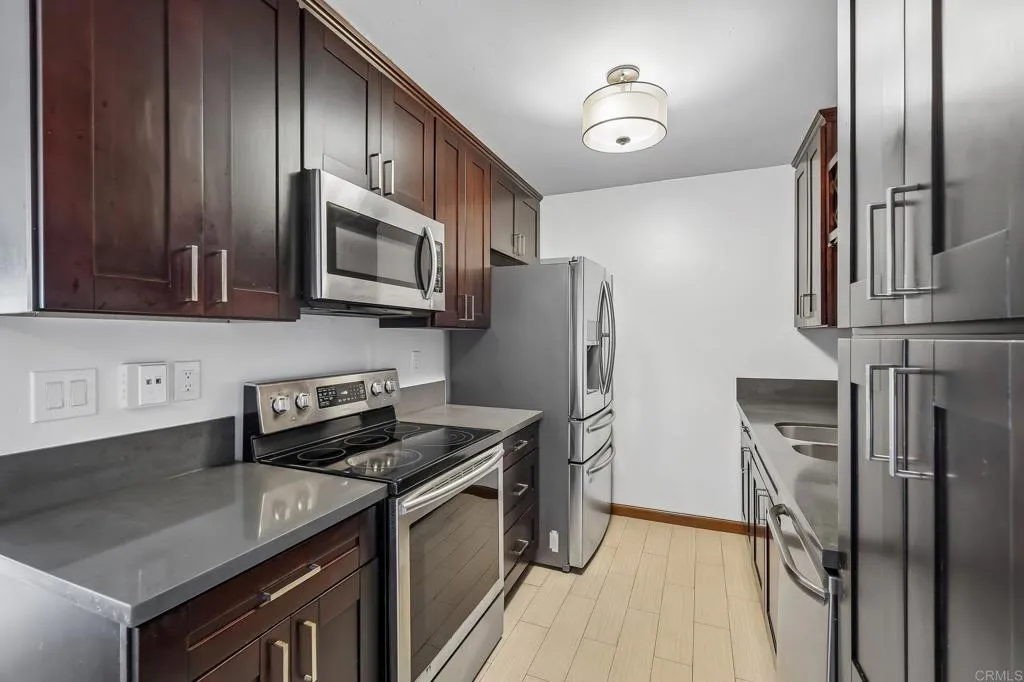 2330 Hosp Way, #204, Carlsbad, CA 92008 2330 Hosp Way, #204, Carlsbad, CA 92008