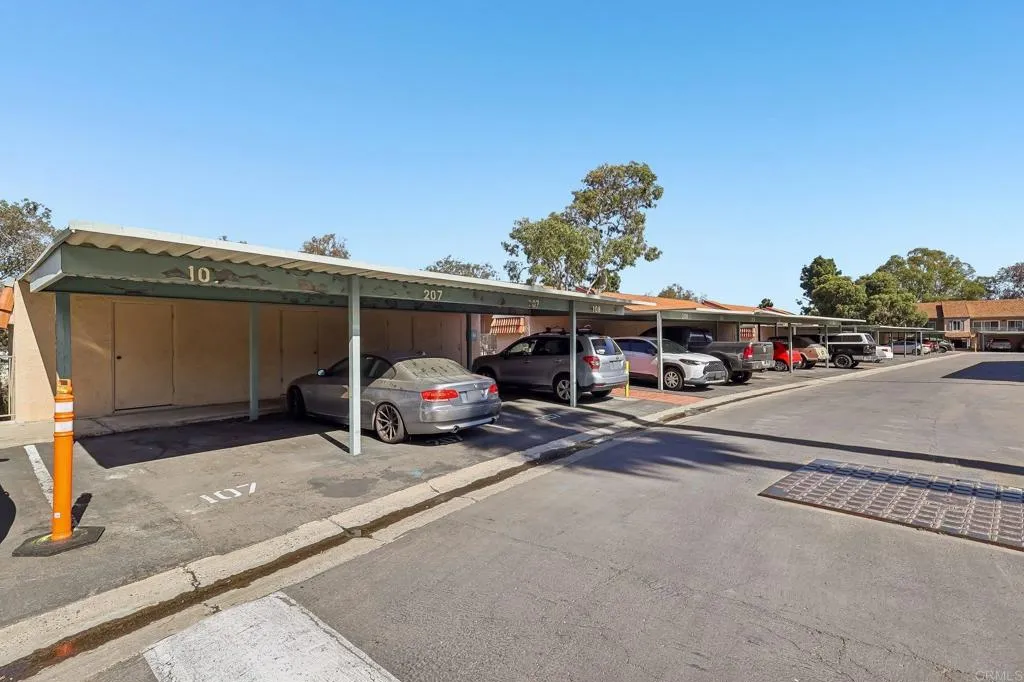 2330 Hosp Way, #204, Carlsbad, CA 92008 2330 Hosp Way, #204, Carlsbad, CA 92008