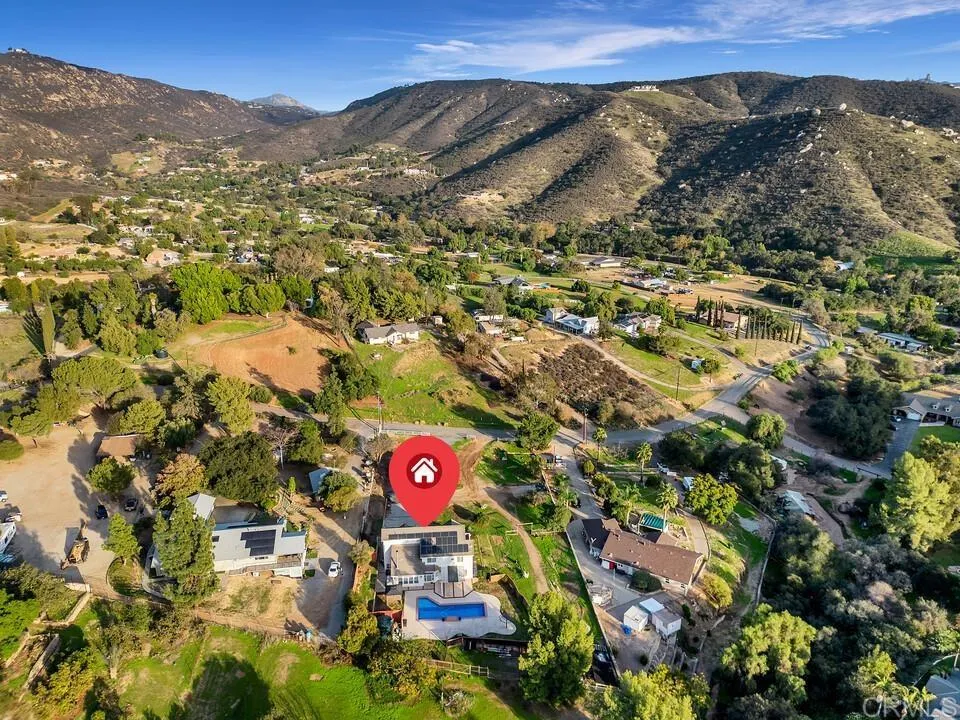 1394 Willson Road, El Cajon, CA 92021 1394 Willson Road, El Cajon, CA 92021