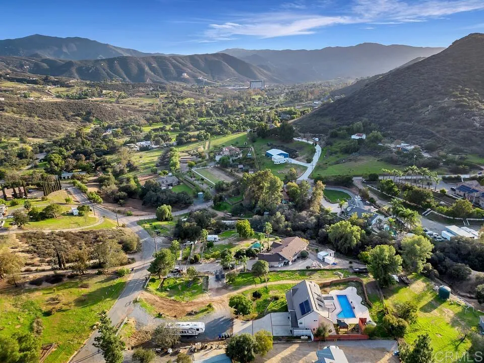 1394 Willson Road, El Cajon, CA 92021 1394 Willson Road, El Cajon, CA 92021