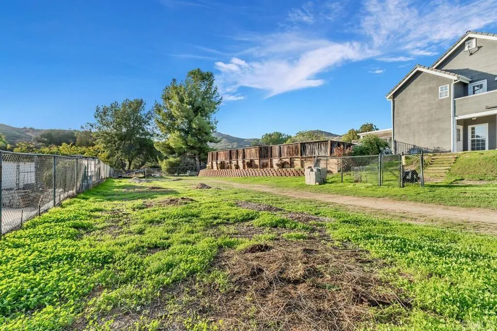 1394 Willson Road, El Cajon, CA 92021 1394 Willson Road, El Cajon, CA 92021