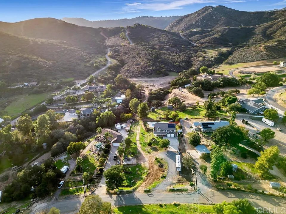 1394 Willson Road, El Cajon, CA 92021 1394 Willson Road, El Cajon, CA 92021