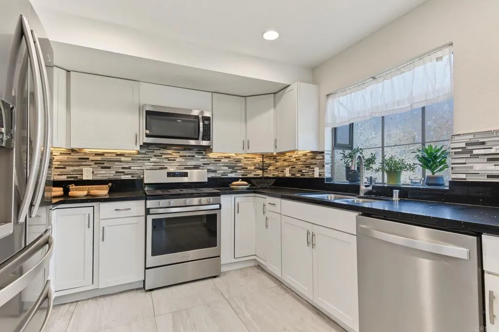 376 Center Street, #335, Chula Vista, CA 91910 376 Center Street, #335, Chula Vista, CA 91910