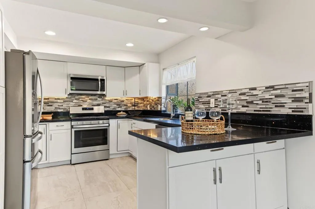 376 Center Street, #335, Chula Vista, CA 91910 376 Center Street, #335, Chula Vista, CA 91910