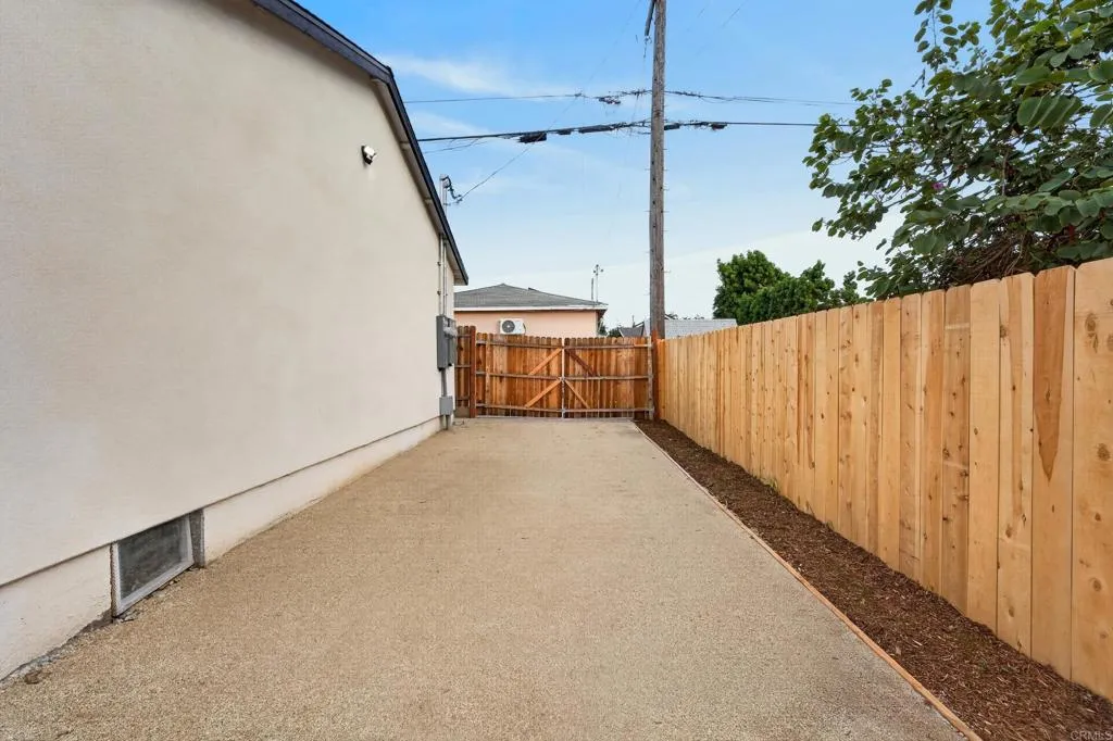 3587 Marlborough Avenue, San Diego, CA 92105 3587 Marlborough Avenue, San Diego, CA 92105