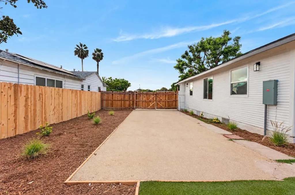 3587 Marlborough Avenue, San Diego, CA 92105 3587 Marlborough Avenue, San Diego, CA 92105