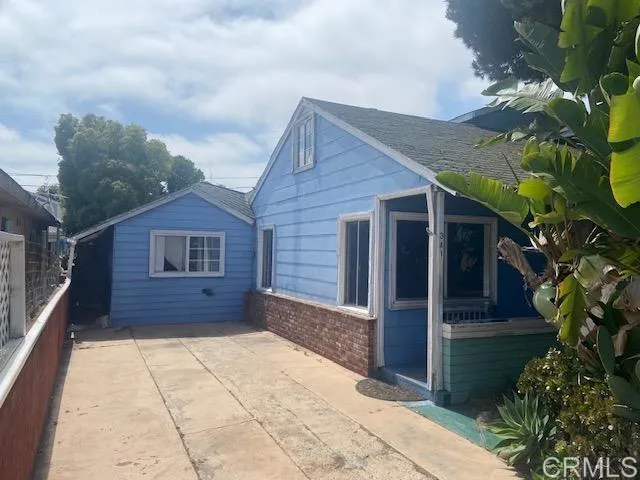 341 Brooks Street, Oceanside, CA 92054 341 Brooks Street, Oceanside, CA 92054