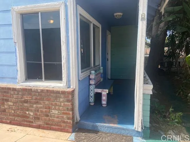 341 Brooks Street, Oceanside, CA 92054 341 Brooks Street, Oceanside, CA 92054