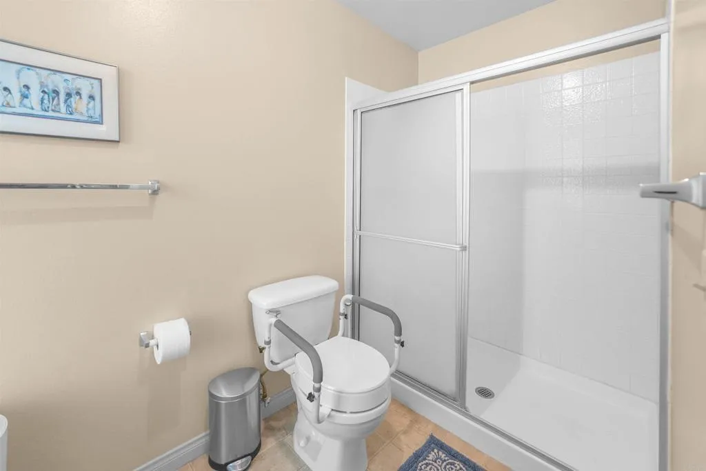 3806 Stanford Drive, Oceanside, CA 92056 3806 Stanford Drive, Oceanside, CA 92056
