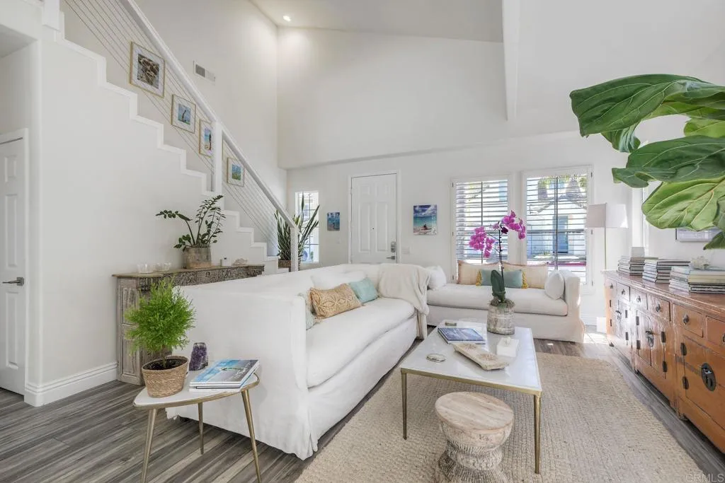 1109 Pacifica Place, Encinitas, CA 92024 1109 Pacifica Place, Encinitas, CA 92024