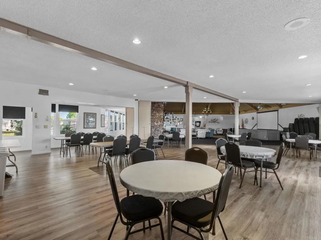 https://cdn.realtyfeed.com/cdn/127/307111310/5a4ec875b0f20b14728441e161f42f67.webp