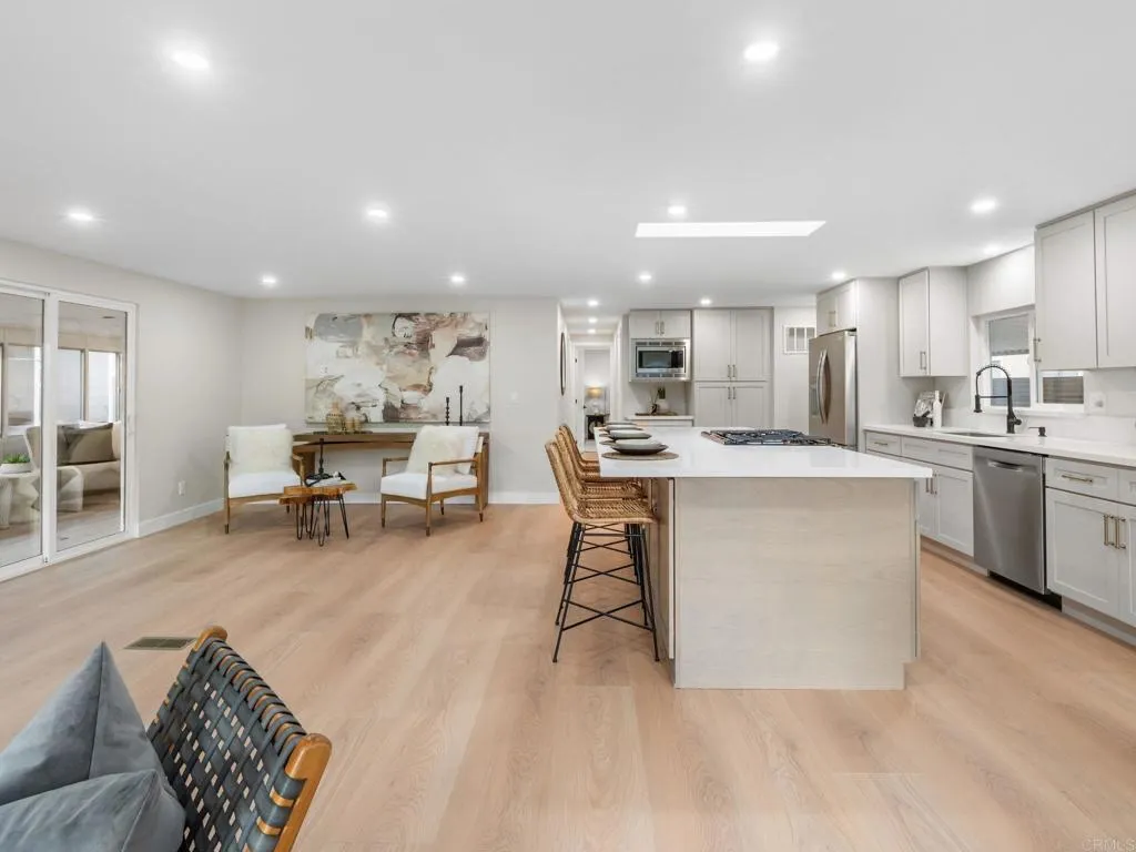https://cdn.realtyfeed.com/cdn/127/307111310/f103768d647dbc62a80ee1639b574531.webp