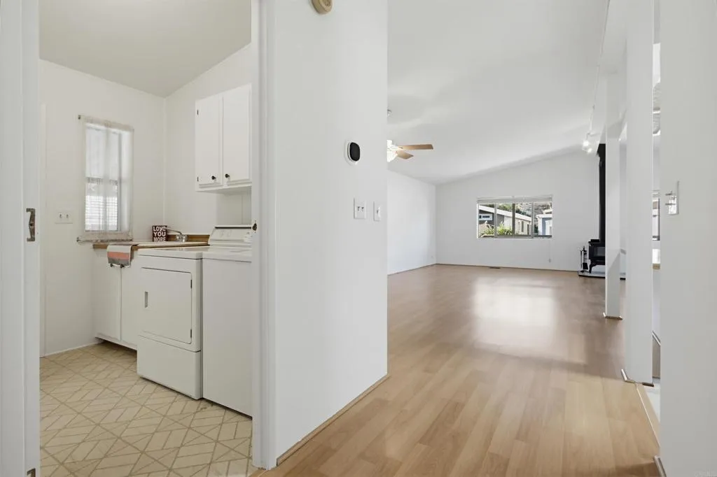 https://cdn.realtyfeed.com/cdn/127/307111333/04973857af3133ee2b5a5ddd0124a475.webp