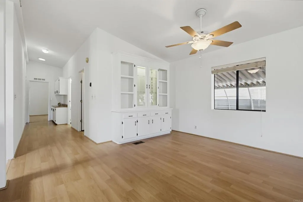 https://cdn.realtyfeed.com/cdn/127/307111333/261d14571177541b440abc6d2406002f.webp