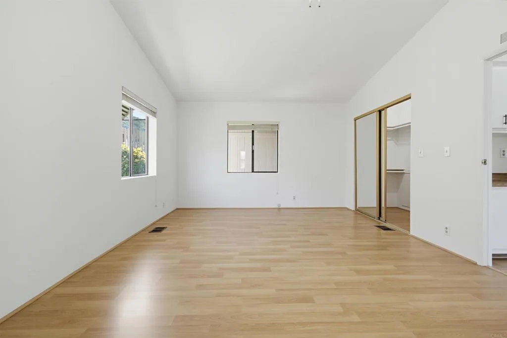 https://cdn.realtyfeed.com/cdn/127/307111333/5efc96ac210d3369a4fe1900de40341d.webp