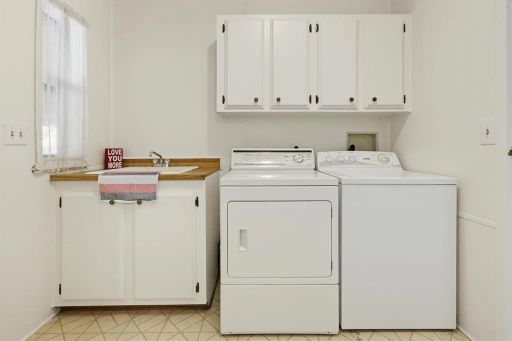 https://cdn.realtyfeed.com/cdn/127/307111333/7cca5de6b7080eb81a75c36a9655dec4.webp