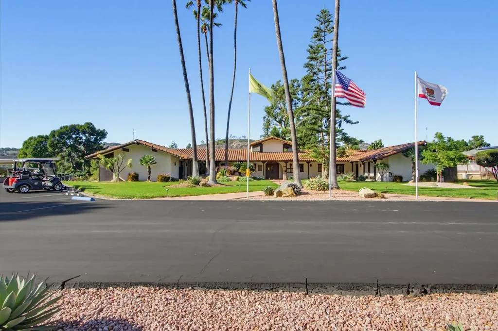 https://cdn.realtyfeed.com/cdn/127/307111333/cd668d313145a043ccbe0d94973d916d.webp