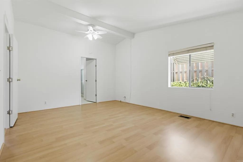 https://cdn.realtyfeed.com/cdn/127/307111333/cf95aaa32171c4ac5cbcbf9b83f52967.webp