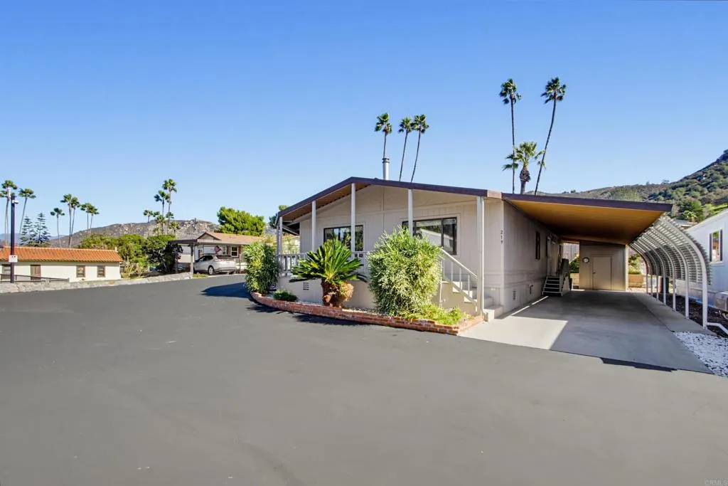 https://cdn.realtyfeed.com/cdn/127/307111333/e5289aa596038bab215c7e1a054b1285.webp