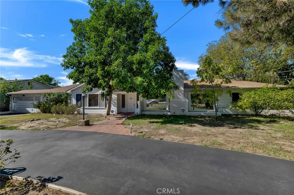 Northridge, CA 91325