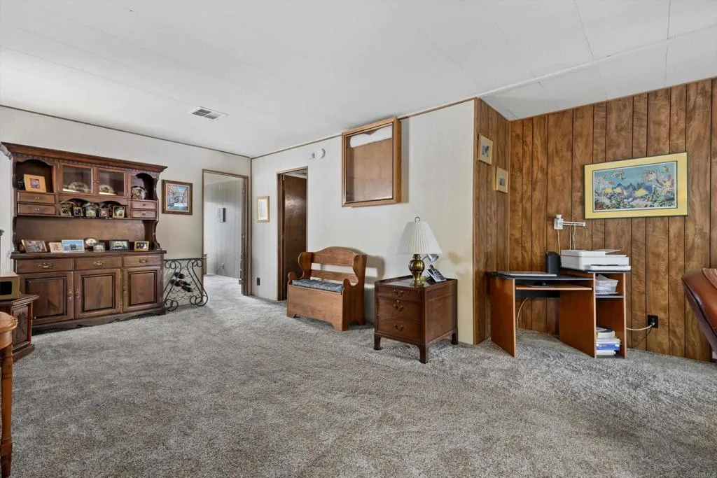 https://cdn.realtyfeed.com/cdn/127/307111389/382a3ebadca7f74b705204aa76297a66.webp
