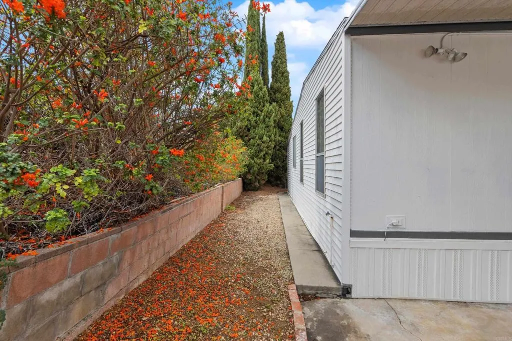 https://cdn.realtyfeed.com/cdn/127/307111389/5a1785c2df4fe5a608f5f6769ec19a40.webp