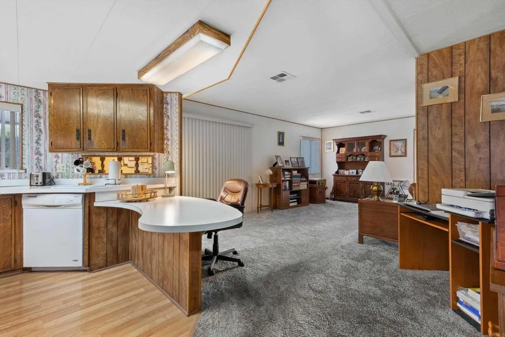 https://cdn.realtyfeed.com/cdn/127/307111389/63349588b69f6c9f6c4f2af647f832cd.webp