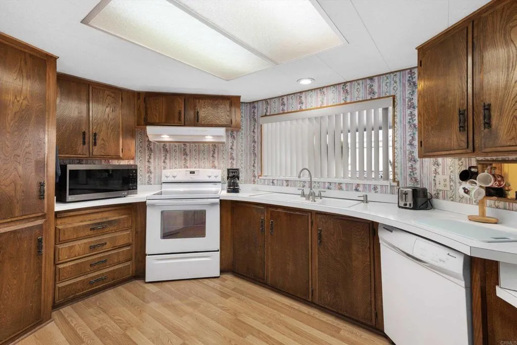 https://cdn.realtyfeed.com/cdn/127/307111389/b7acb90360afb84eba583df3e74d3377.webp