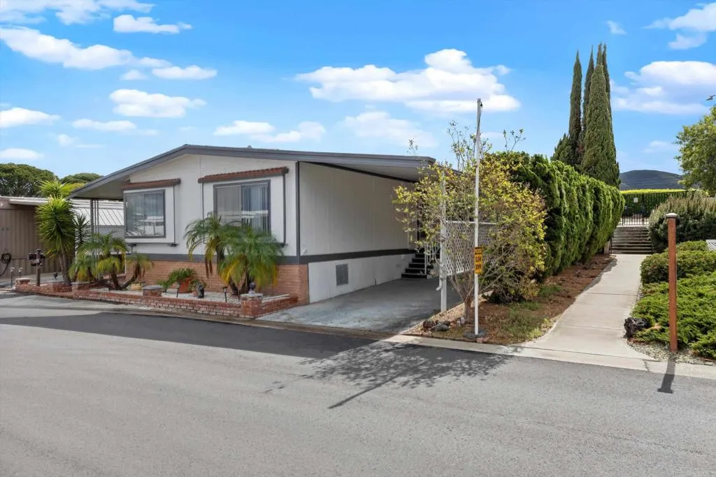 https://cdn.realtyfeed.com/cdn/127/307111389/c5400b4de38c37e6bd109b06e165cf82.webp