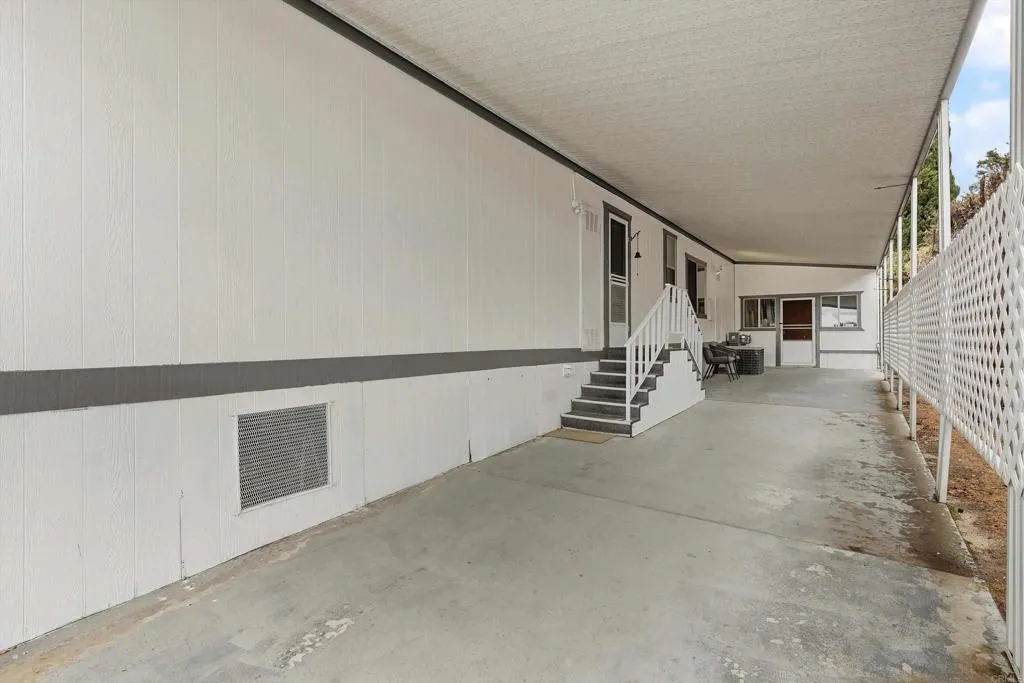 https://cdn.realtyfeed.com/cdn/127/307111389/d05a8e9aace74ec5e00d1bc2be85806b.webp