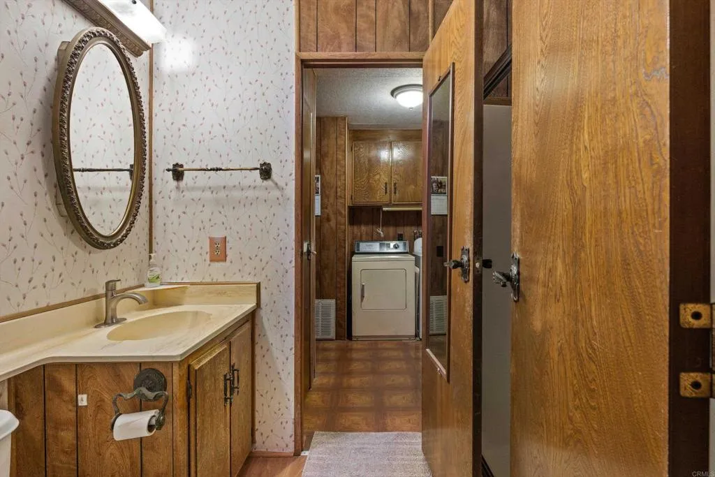 https://cdn.realtyfeed.com/cdn/127/307111389/d4eeb37c08c6ff706cc85b5df07676c8.webp