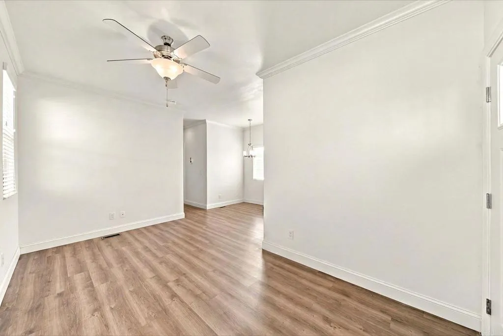 https://cdn.realtyfeed.com/cdn/127/307111443/44d3528fb8f6801b33b48bd6b9504aa0.webp
