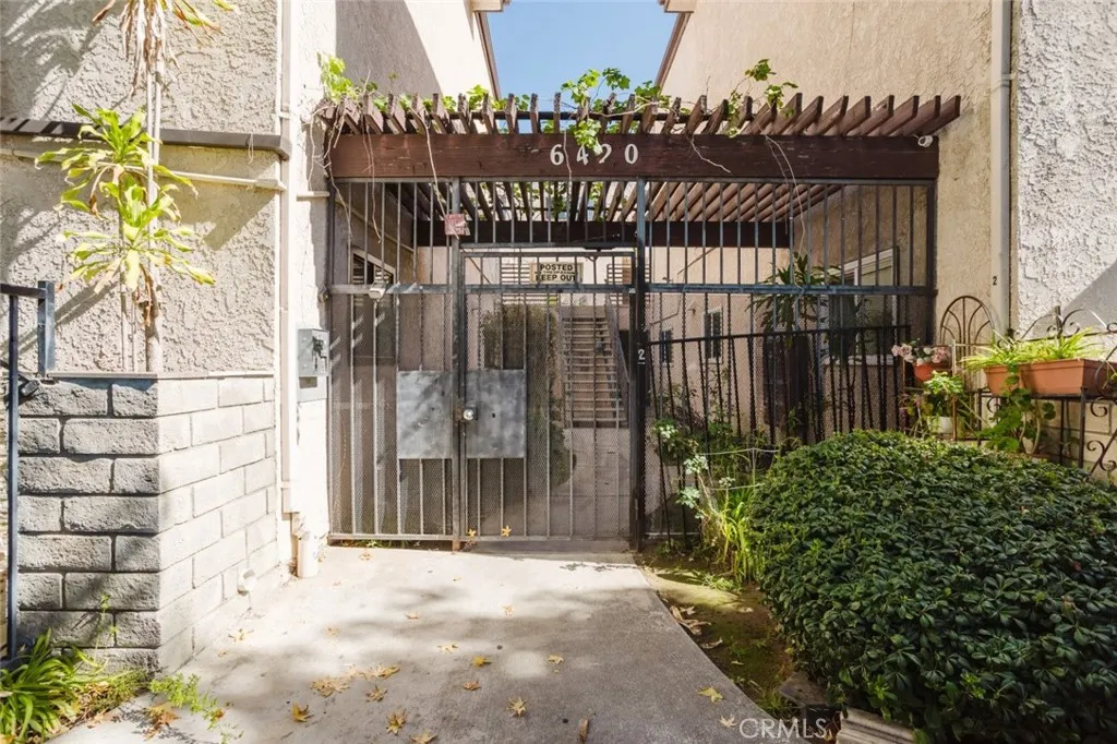 Van Nuys, CA 91401