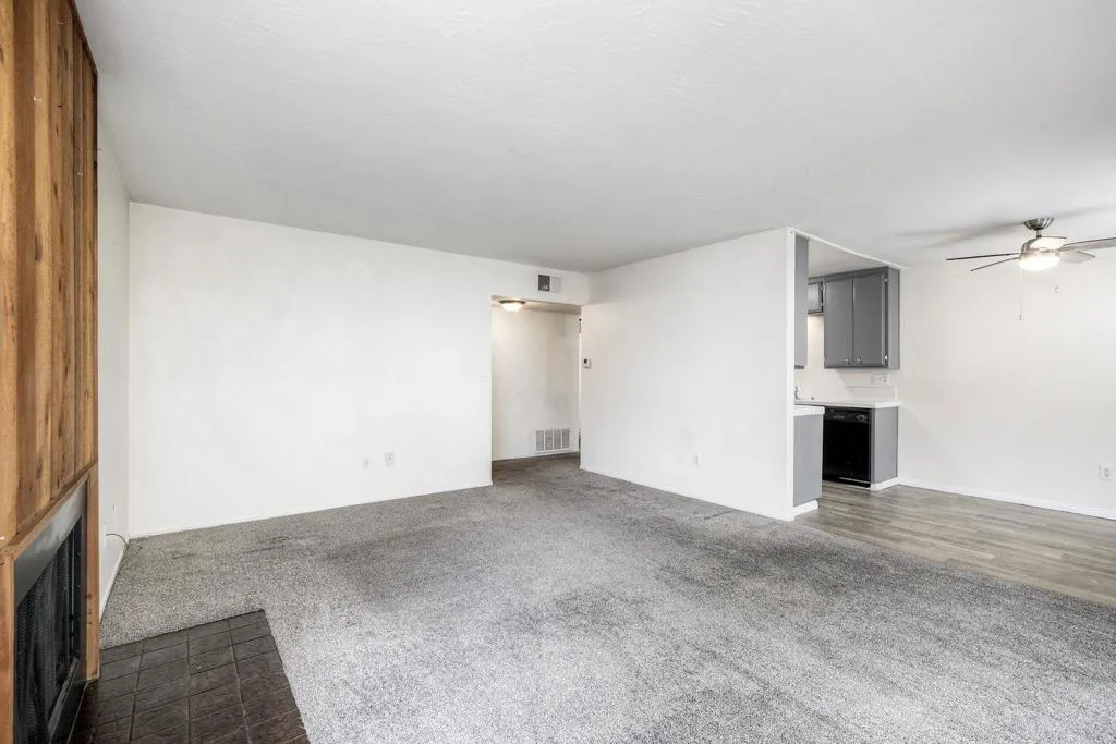 https://cdn.realtyfeed.com/cdn/127/307111505/f3e37d31c126ba17895111d4e76bc84a.webp