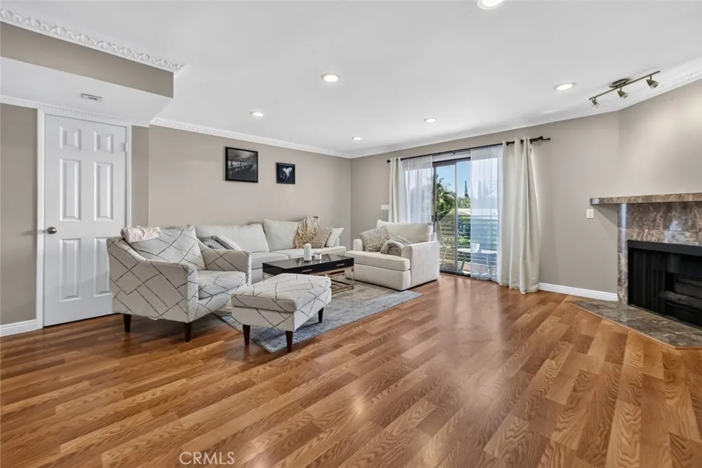 Van Nuys, CA 91401