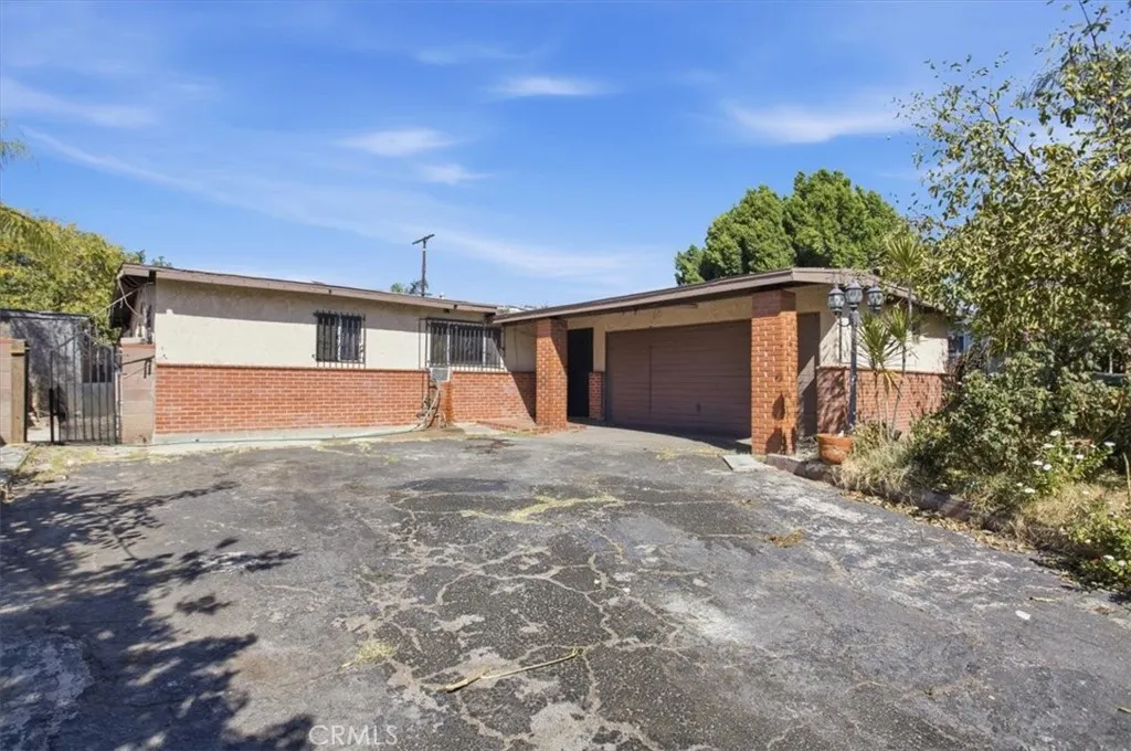 Pacoima, CA 91331