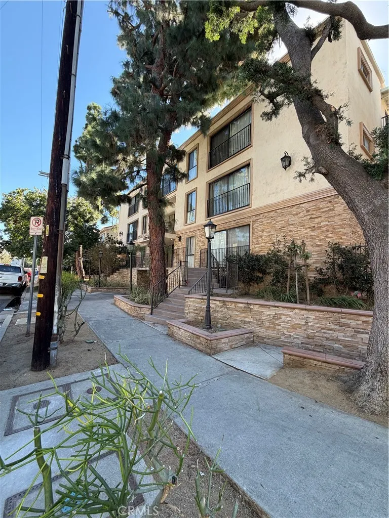 Van Nuys, CA 91411