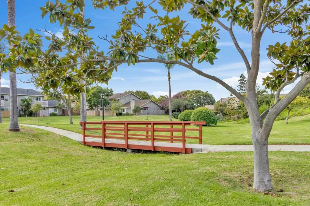 https://cdn.realtyfeed.com/cdn/127/307111750/442cbb1f906d425407db4be38f128a4b.webp